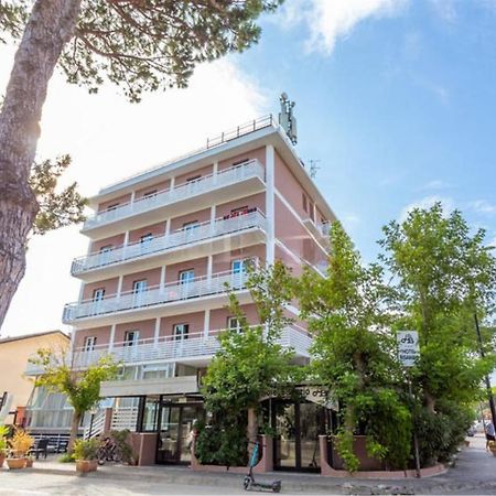 Hotel La Torre Cervia Exterior photo