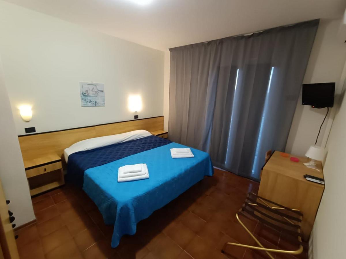 Hotel La Torre Cervia Exterior photo