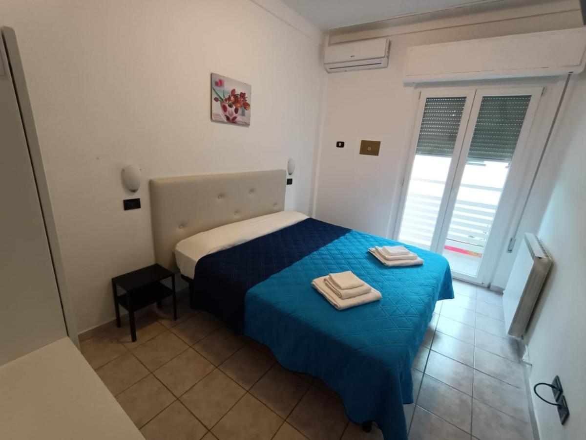 Hotel La Torre Cervia Exterior photo